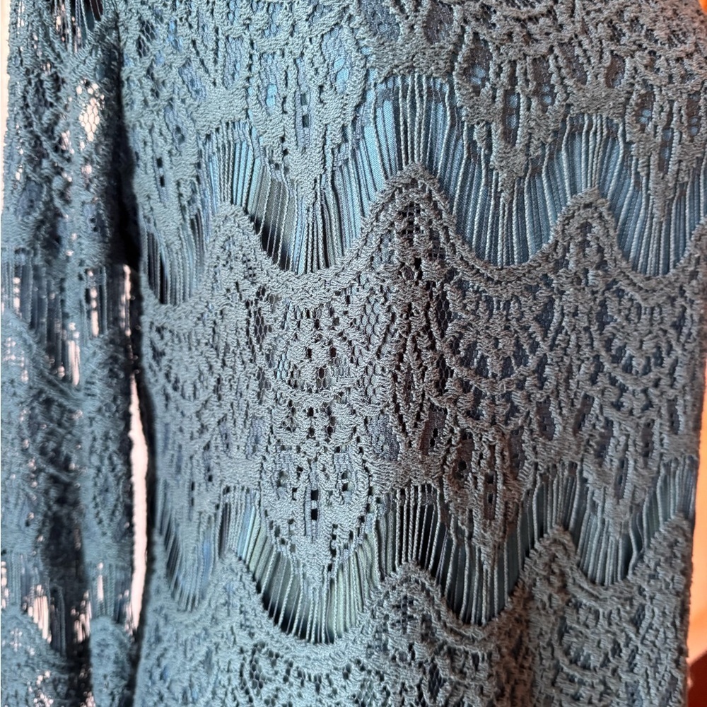 Altar’d State Elegant Emerald Green Dress with lace overlay - Picture 4 of 12